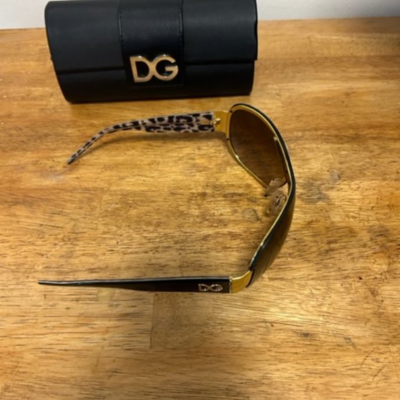 Dolce and Gabbana Logo Sunglasses - Picture 2 of 3